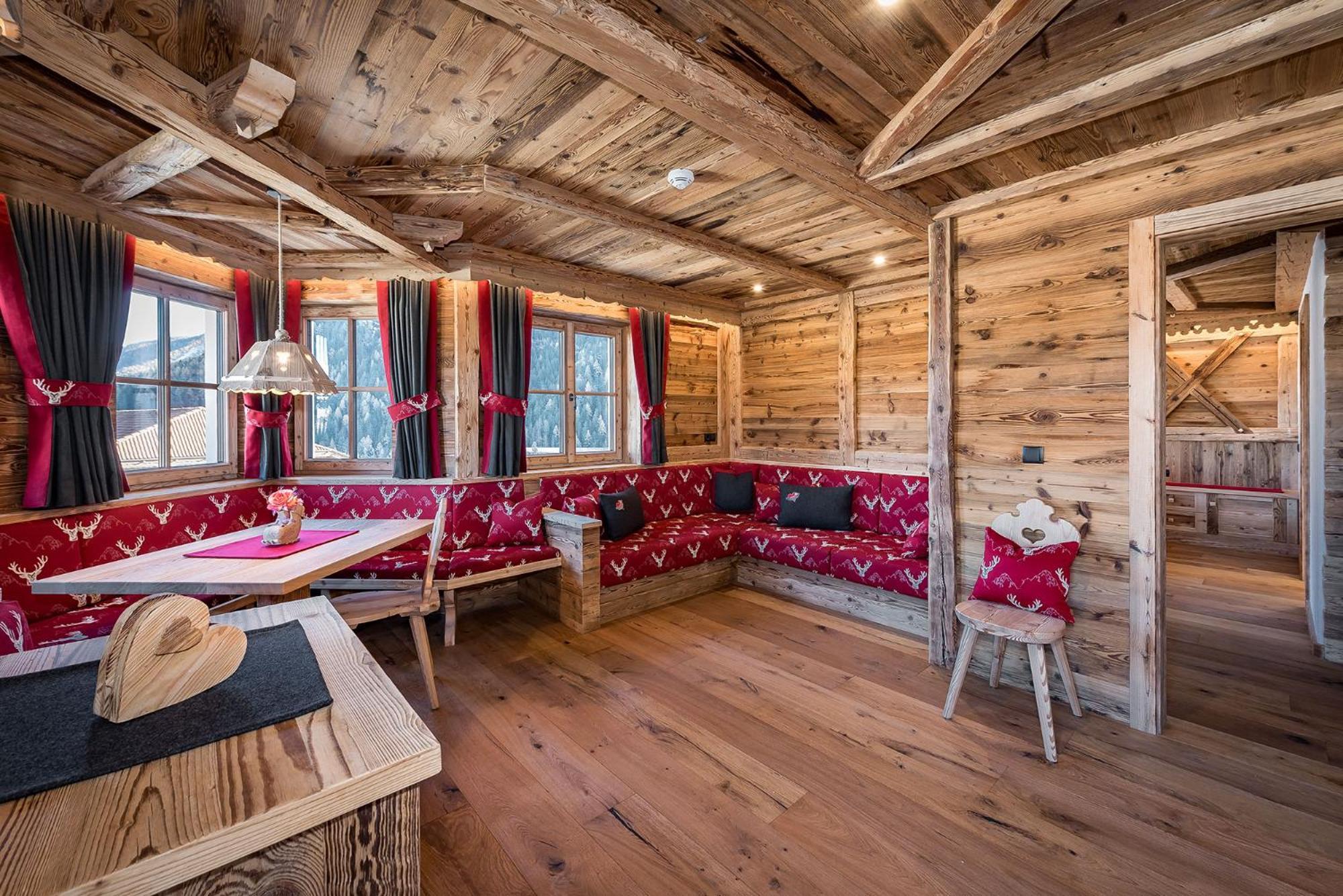 Chalet,1588134919:JPEG
